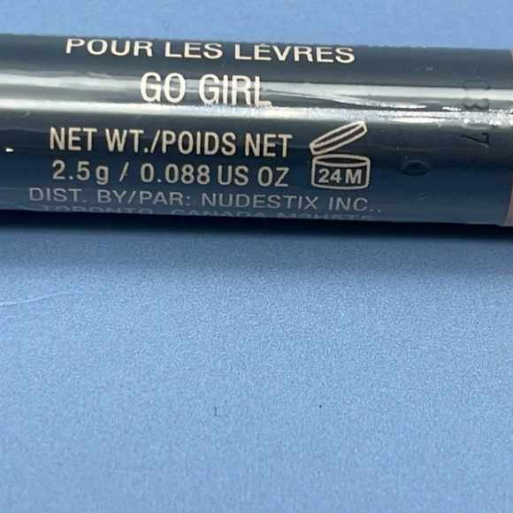 Mini NUDESTIX Magnetic Matte Lip Pencil in Go Girl, Travel Size, NWT - Picture 7 of 7
